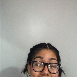 Meet your Posher, Daniela